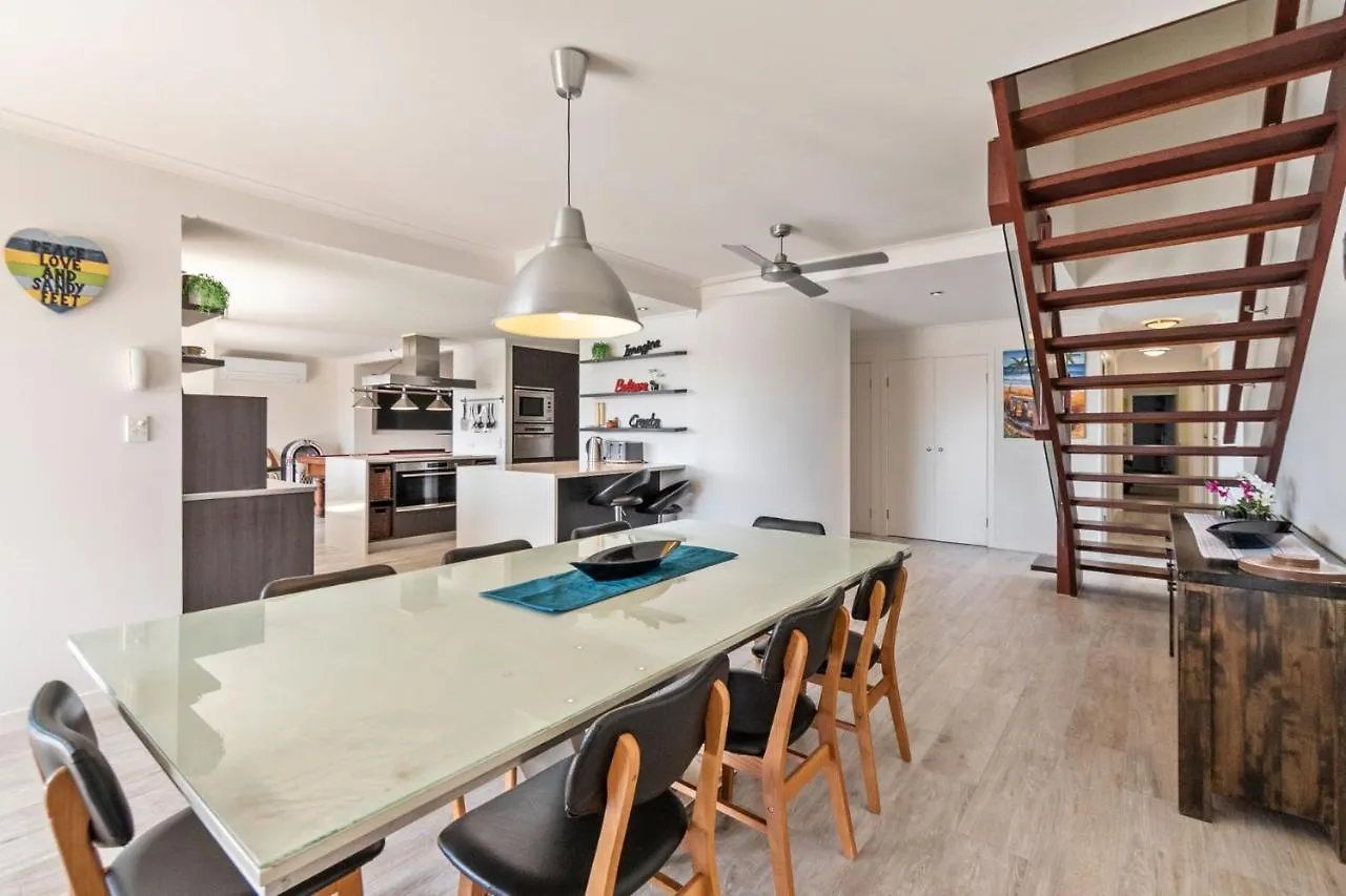 Remarkable Six Bedroom Waterfront Home! Perfect For The Extended Family Мулулаба 0*,  Австралия